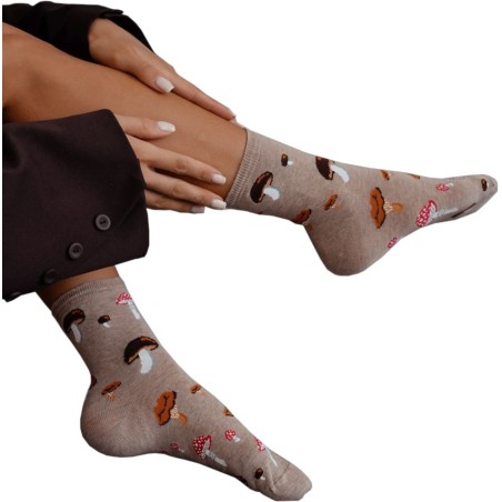 Skarpetki damskie Milena beżowe w grzybki 37-41 – wygoda i styl