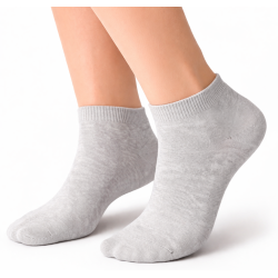 Jasnoszare skarpety damskie Aura.Via krótkie bawełniane gładkie
